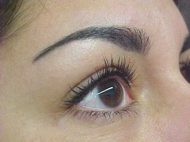 Permanent_makeup,_eyebrow_procedure
